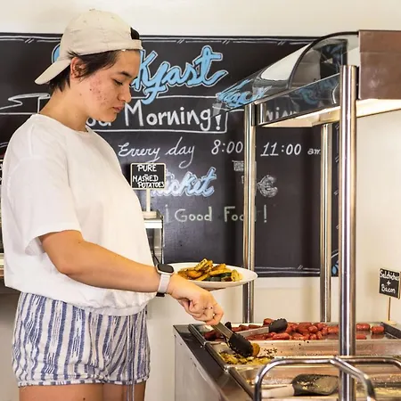 Hostal Urbany Bcn Go! *