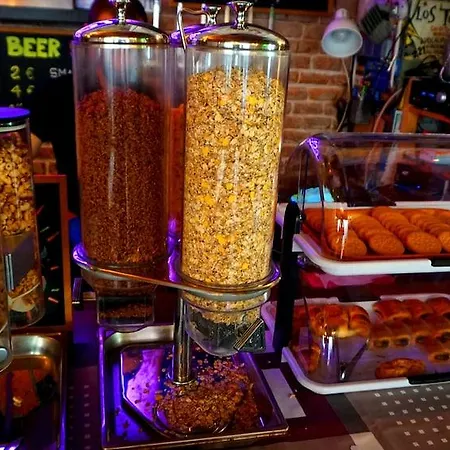 ホステル ウルバニー Bcn ゴー！ *