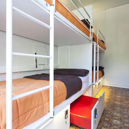 Albergue Urbany Bcn Go! *