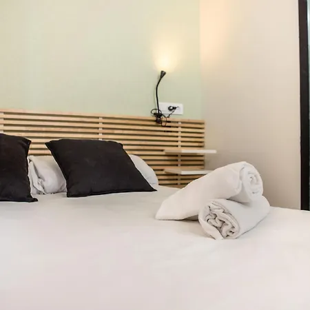 Urbany Bcn Go! Hostel