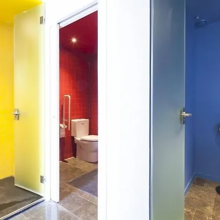 Urbany Bcn Go! Hostal *