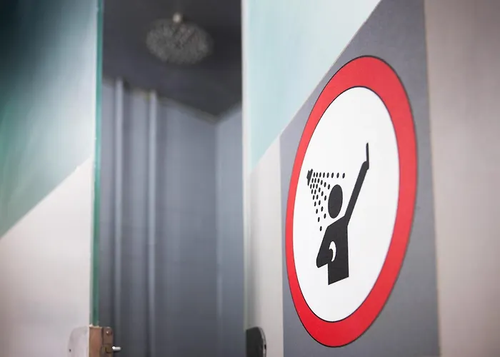 Hostel Urbany Bcn Go! *