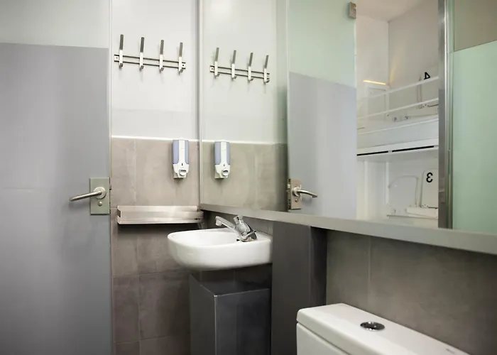 Hostel Urbany Bcn Go! *