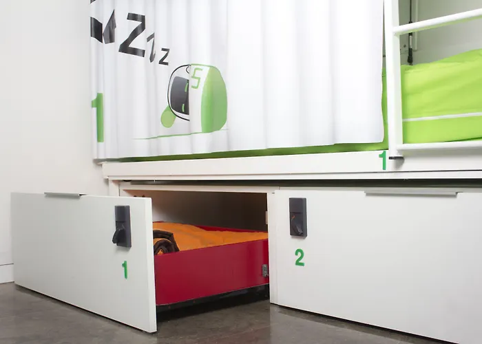 Hostel Urbany Bcn Go! *