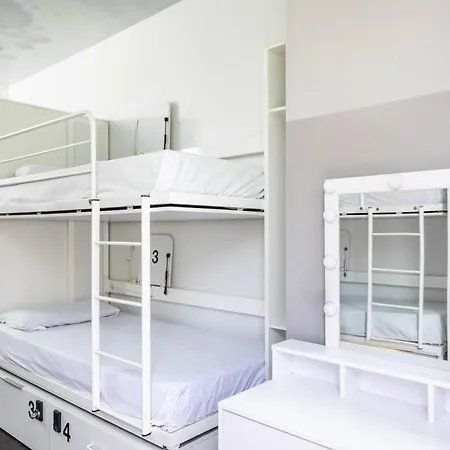 Hostel Urbany Bcn Go!
